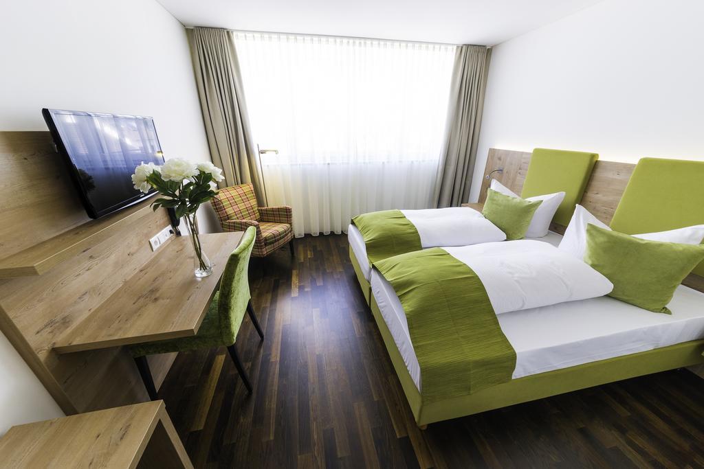 Hotel Rheingold Gailingen Værelse billede