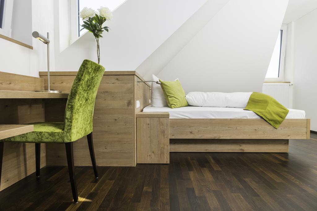 Hotel Rheingold Gailingen Værelse billede