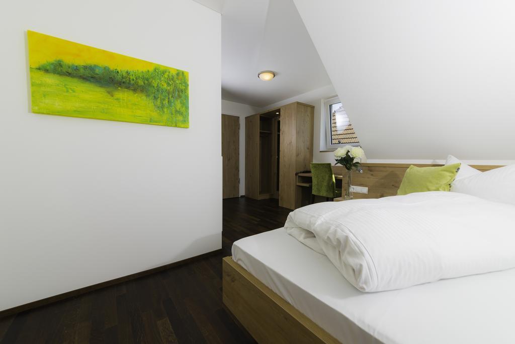 Hotel Rheingold Gailingen Værelse billede